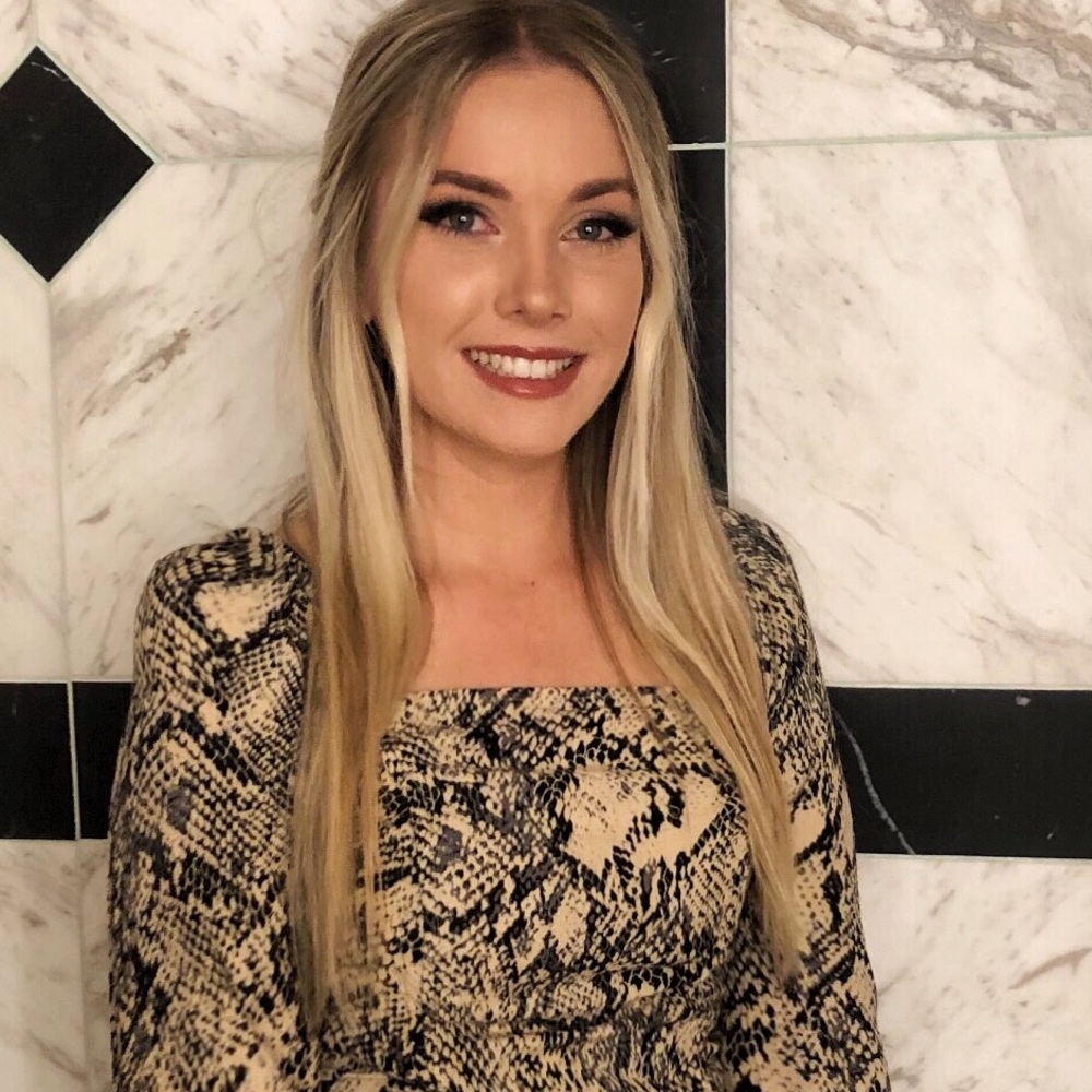 Meet your Posher, Julia